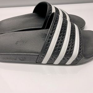 Unisex Adidas 3 stripe slides